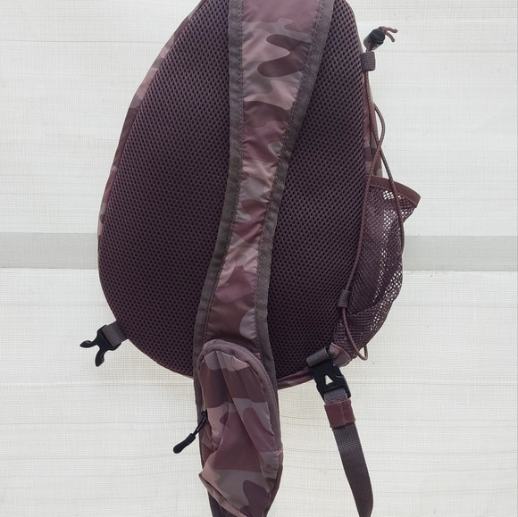 Eddie Bauer Camo 1 Shoulder Backpack Shades Of Pink - Picture 2 of 3